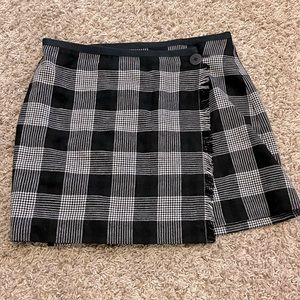 Madewell black and white skirt size 6
